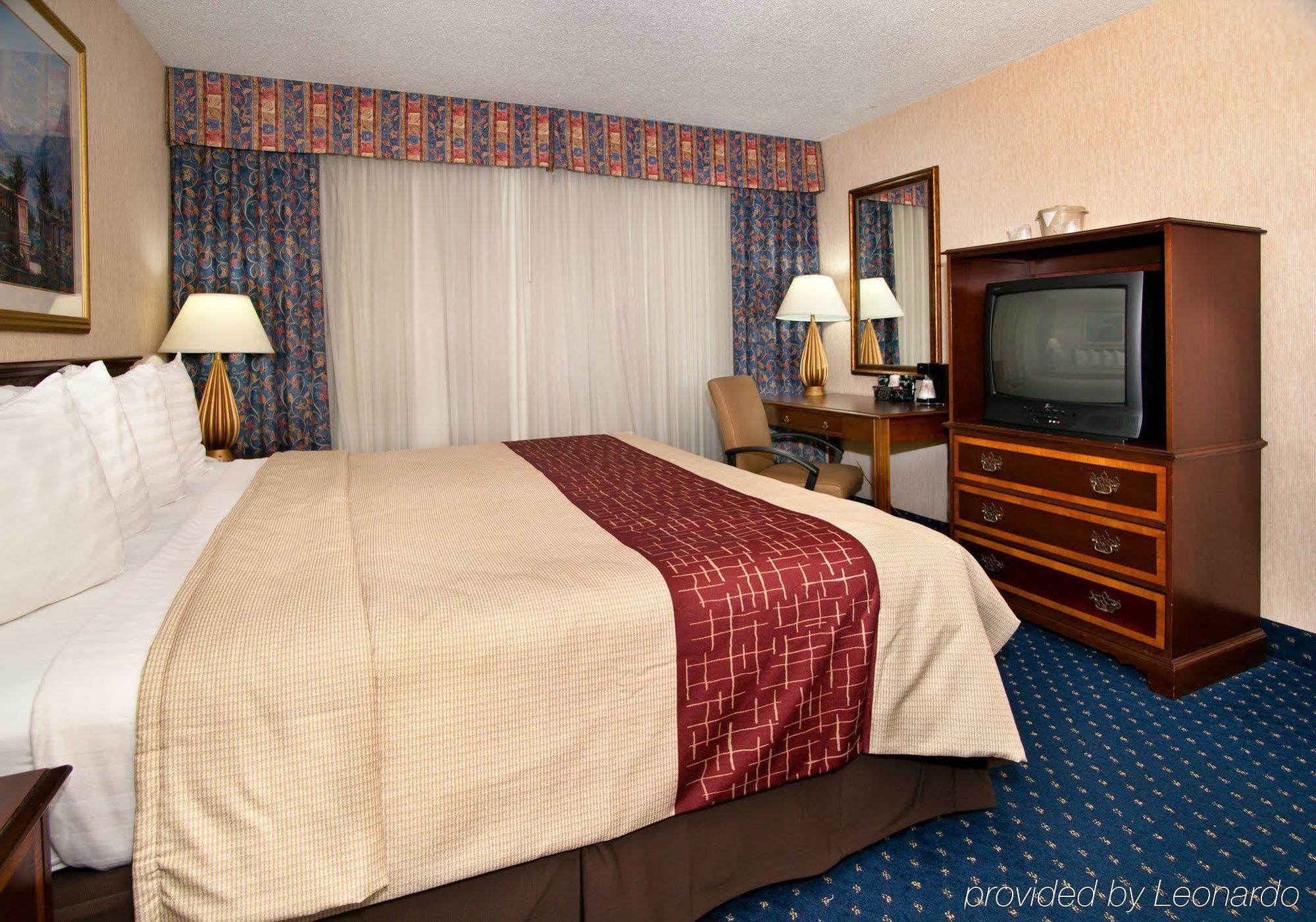 Red Roof Inn Knoxville Central - Papermill Road Zewnętrze zdjęcie